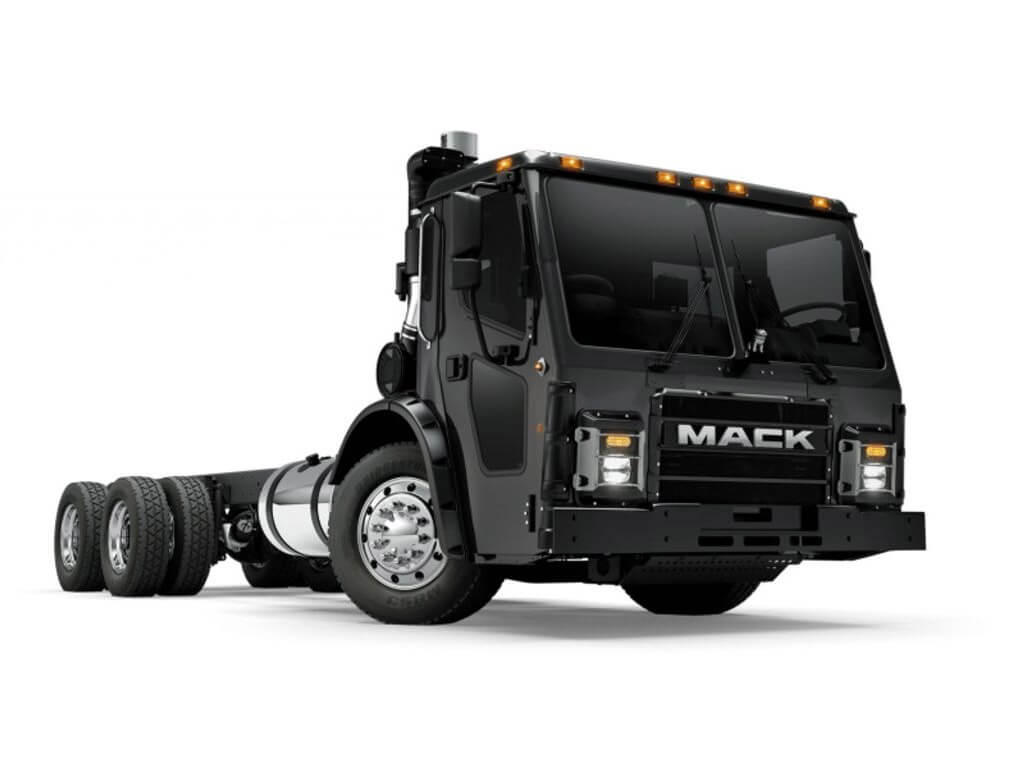 Mack Anthem 2020 черный